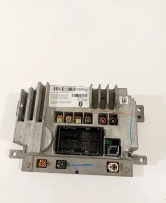 Chrysler Pacifica Radio/CD/DVD/GPS head unit 68232028AI E95F6A8P T00BE106672497