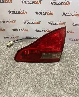 Toyota Avensis Verso Tailgate rear/tail lights 4441