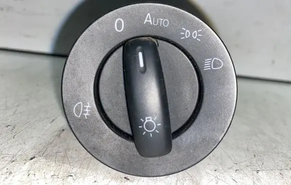 Volkswagen Golf V Light switch 1K0941431AR 10001709