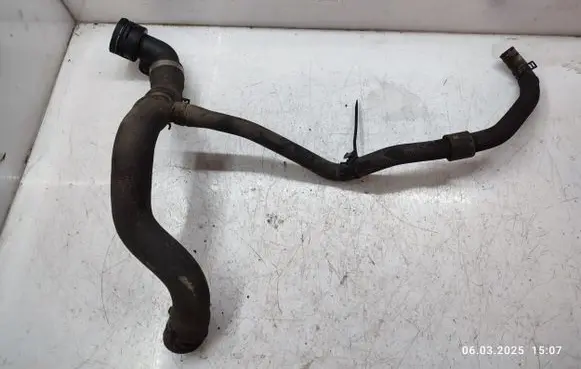Audi Q7 4L Engine coolant pipe/hose 7L6122291