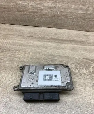 Renault Clio II Engine control unit/module ECU 8200181482 8200232132