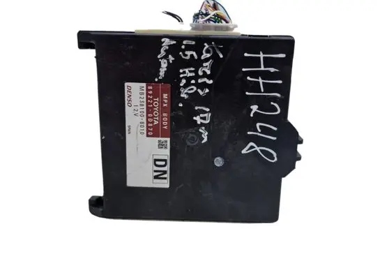 Toyota Yaris Central body control module 892210D870 MB2381008010