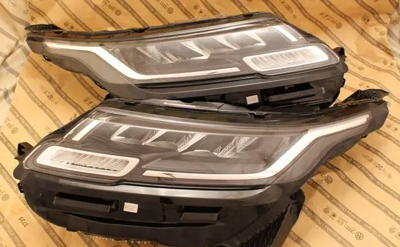 Land Rover Range Rover Velar Headlights/headlamps set M8A213W029BA M8A213W030BA