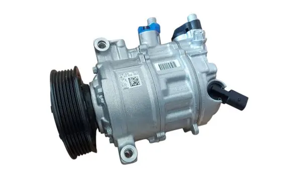 Audi A5 Air conditioning (A/C) compressor (pump) 8W5820803A