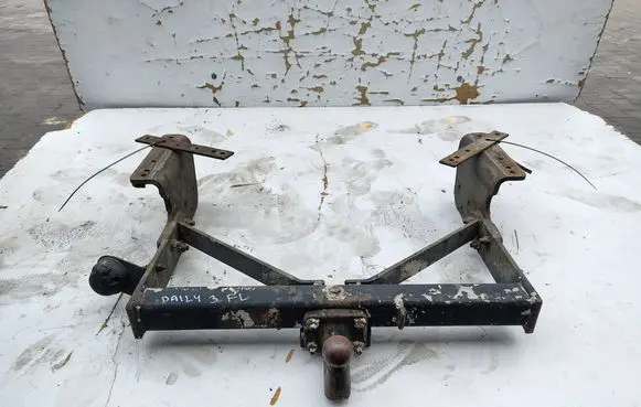 Iveco Daily 35.8 - 9 Tow bar