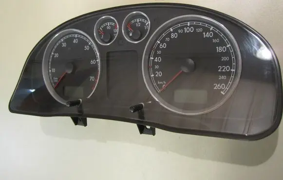 Volkswagen PASSAT B5.5 Speedometer (instrument cluster) 3B0920809