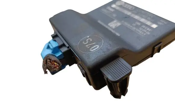 Volkswagen PASSAT B6 Gateway control module 3C0907530C 3C0907951A 4020637