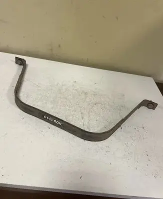 Jeep Cherokee III KJ Fuel tank mounting bracket 
