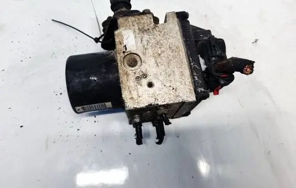 Volkswagen PASSAT B6 ABS Pump 3C0614095P