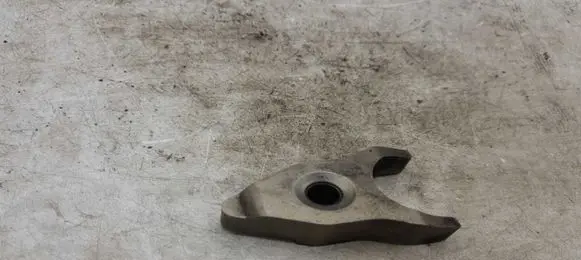 Toyota RAV 4 (XA20) Fuel Injector clamp holder NOCODE