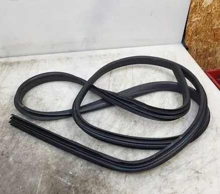 Ford S-MAX Front door rubber seal