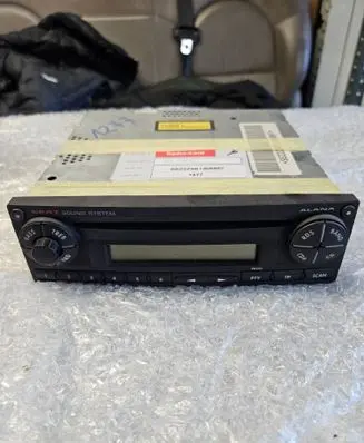 Seat Cordoba (6L) Radio/CD/DVD/GPS head unit 6L0035156 91842881 E1021885
