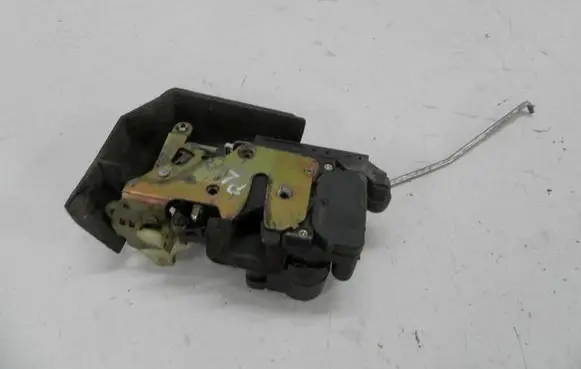 Alfa Romeo 156 Front door lock 