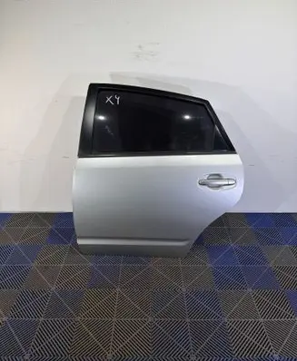 Toyota Prius (XW20) Rear door 