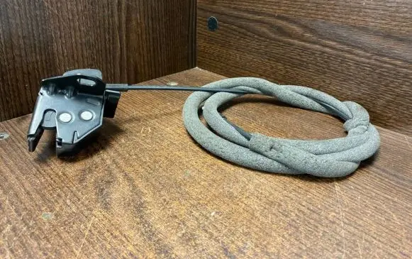 Loading door lock