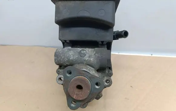 BMW 3 E46 Power steering pump 32416757465 6757465