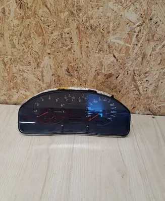 Audi A4 S4 B5 8D Speedometer (instrument cluster) 8D0919033C