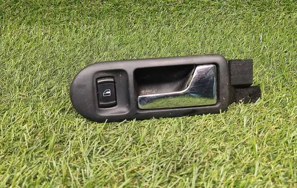 Volkswagen Golf IV Front door interior handle 3B1837114M