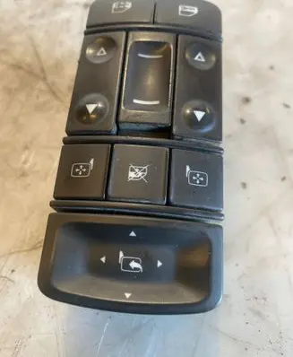 Opel Signum Electric window control switch 687833988 13224059