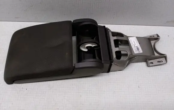 Opel Vectra C Armrest 13171943 1044844