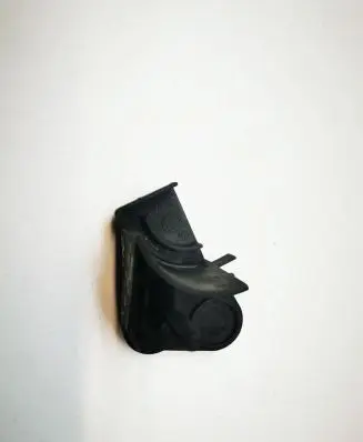 Radiator mount bracket