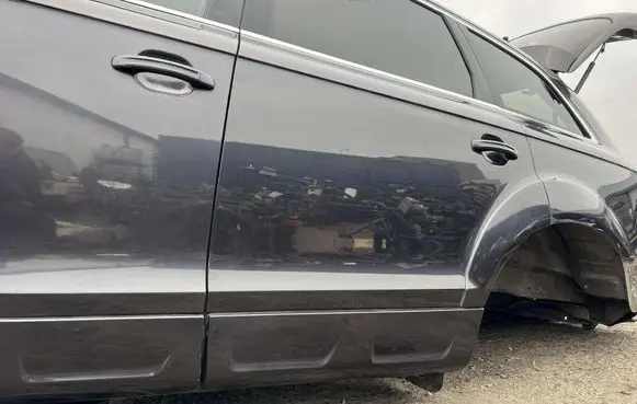 Audi Q7 4L Rear door MMAUTKO23338
