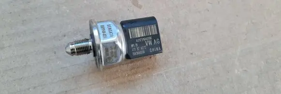Audi Q5 SQ5 Fuel pressure sensor 06K906051A