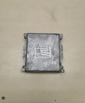 Audi Q7 4M Headlight ballast module Xenon 7PP941572AC 7PP941572A W003T25077