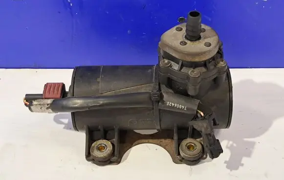 Saab 95 - 96 Supercharger T4806428