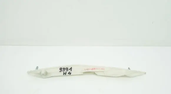 Ford Focus Front bumper mounting bracket 2M5117D958BB
