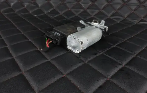 Volkswagen Eos Sunroof motor/actuator 1Q0959591C 9211618