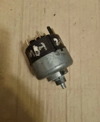 Mercedes-Benz E W124 Light switch 0005455204