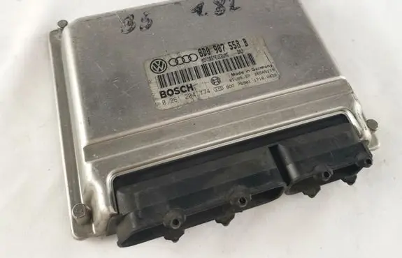 Audi A4 S4 B5 8D Engine control unit/module 8D0907558B 26SA5119 0261204774