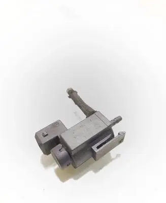 BMW 5 E39 Turbo solenoid valve 72234100