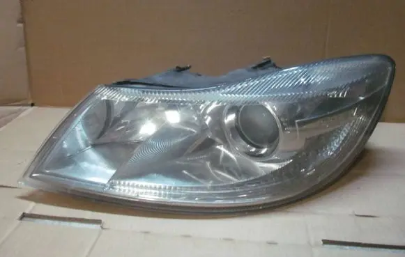 Skoda Octavia Mk2 (1Z) Headlight/headlamp 16788801