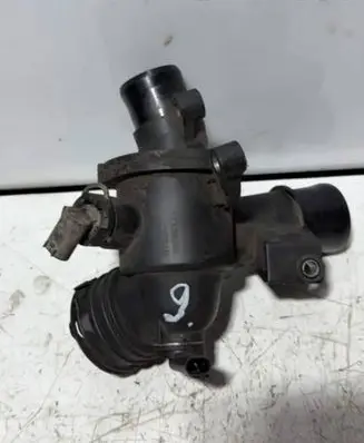Mercedes-Benz E W212 Thermostat/thermostat housing 917139500 05182310