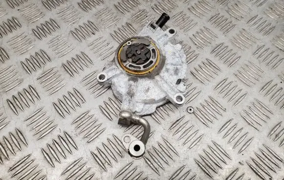 Audi A8 S8 D4 4H Vacuum pump 07L145100F
