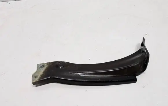 Skoda Superb B8 (3V) Fender mounting bracket 3V0821141 05720