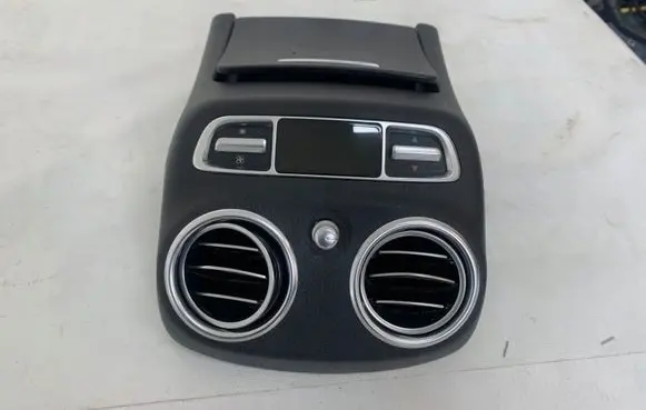 Rear air vent grill