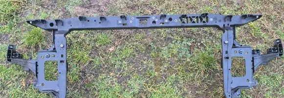 Hyundai i30 Radiator support slam panel