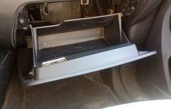 Opel Combo D Glove box