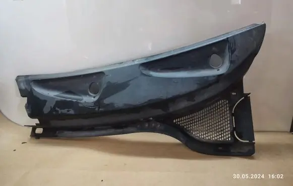 Renault Scenic I Wiper trim 8200050329