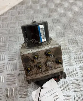 Volkswagen PASSAT B6 ABS Pump 3C0614109N 16705904 16705704F