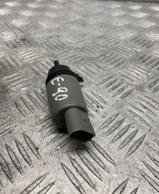 BMW 3 E90 E91 Windscreen/windshield washer pump 6934159