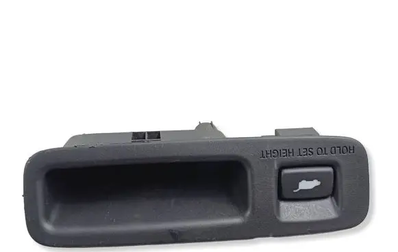 Honda CR-V Tailgate/boot open switch button 