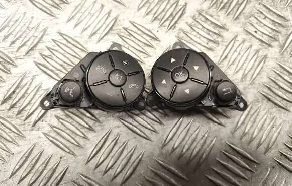 Mercedes-Benz C W204 Steering wheel buttons/switches A2048210051 A2048210151