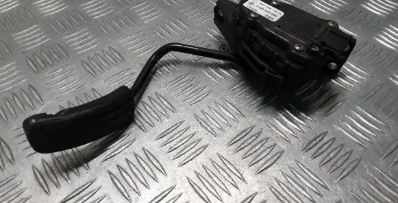 Renault Trafic II (X83) Accelerator throttle pedal 7700313060
