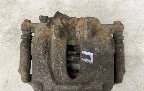 Opel Vivaro Front brake caliper