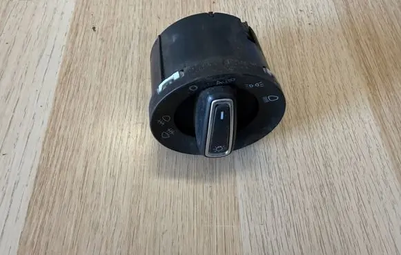 Volkswagen Touran II Light switch 5G0941431BD