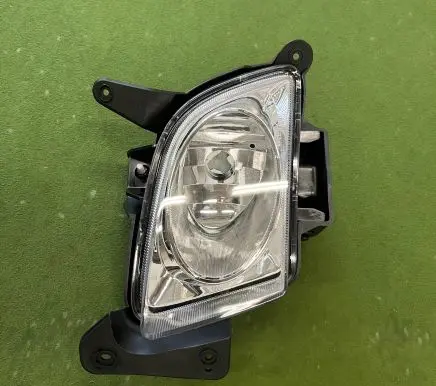 Hyundai i30 Front fog light ZHN201001R 401530E